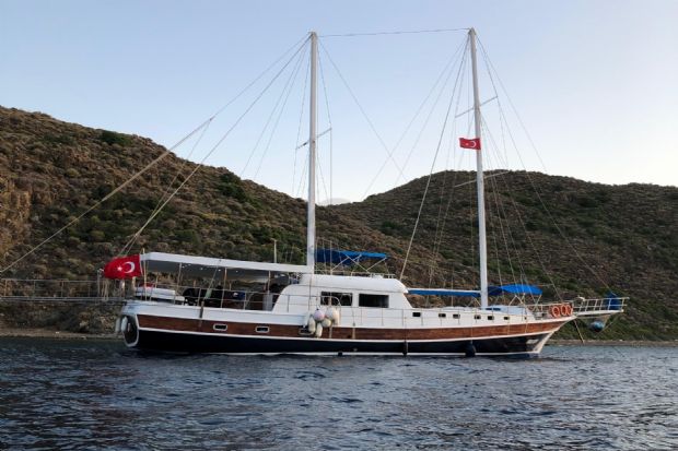 GÜLEN SULTAN