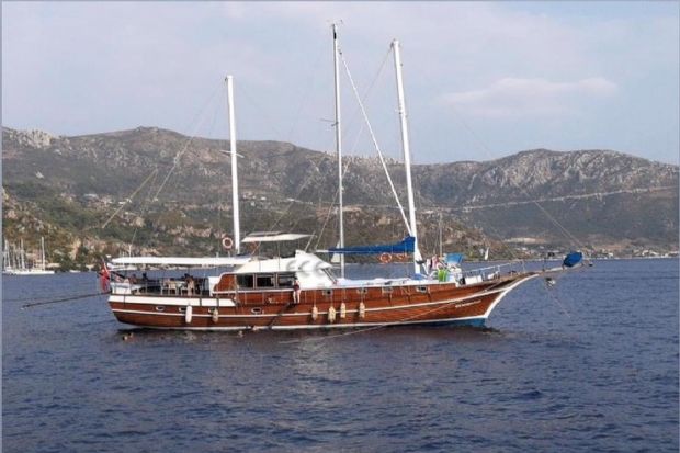 ÖZGÜR OL